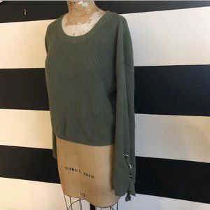 MOON & MADISON  sweater w/grommet/tie sleeves M